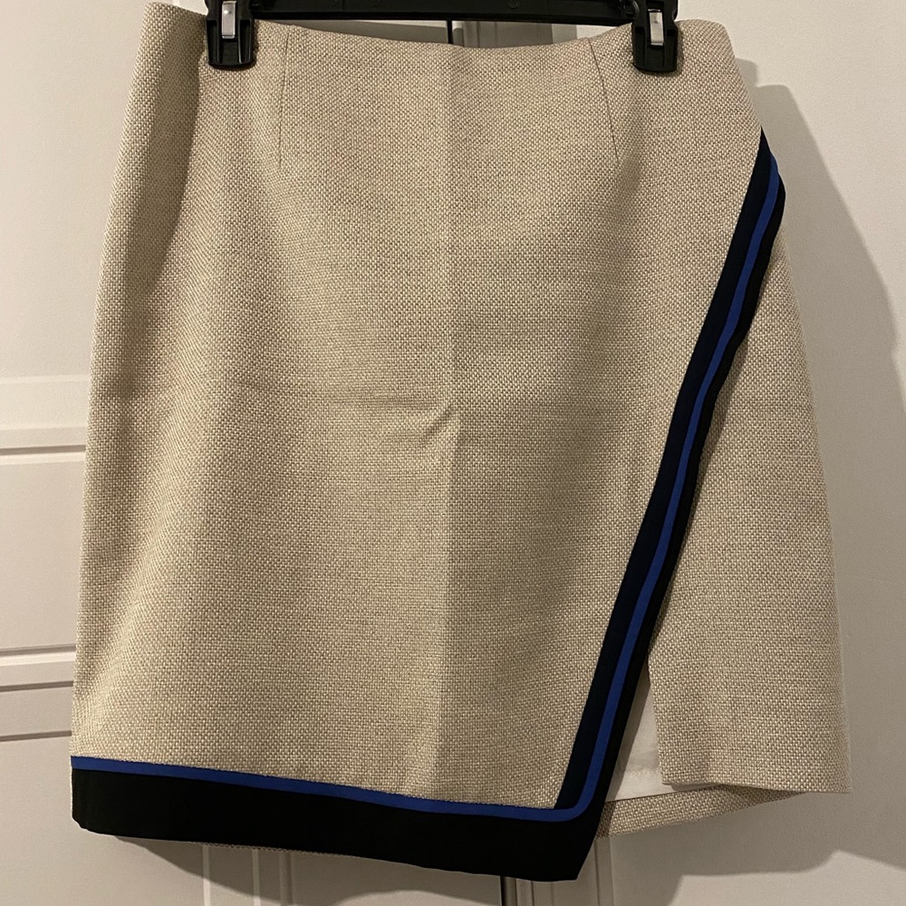 White House Black Market Skirt